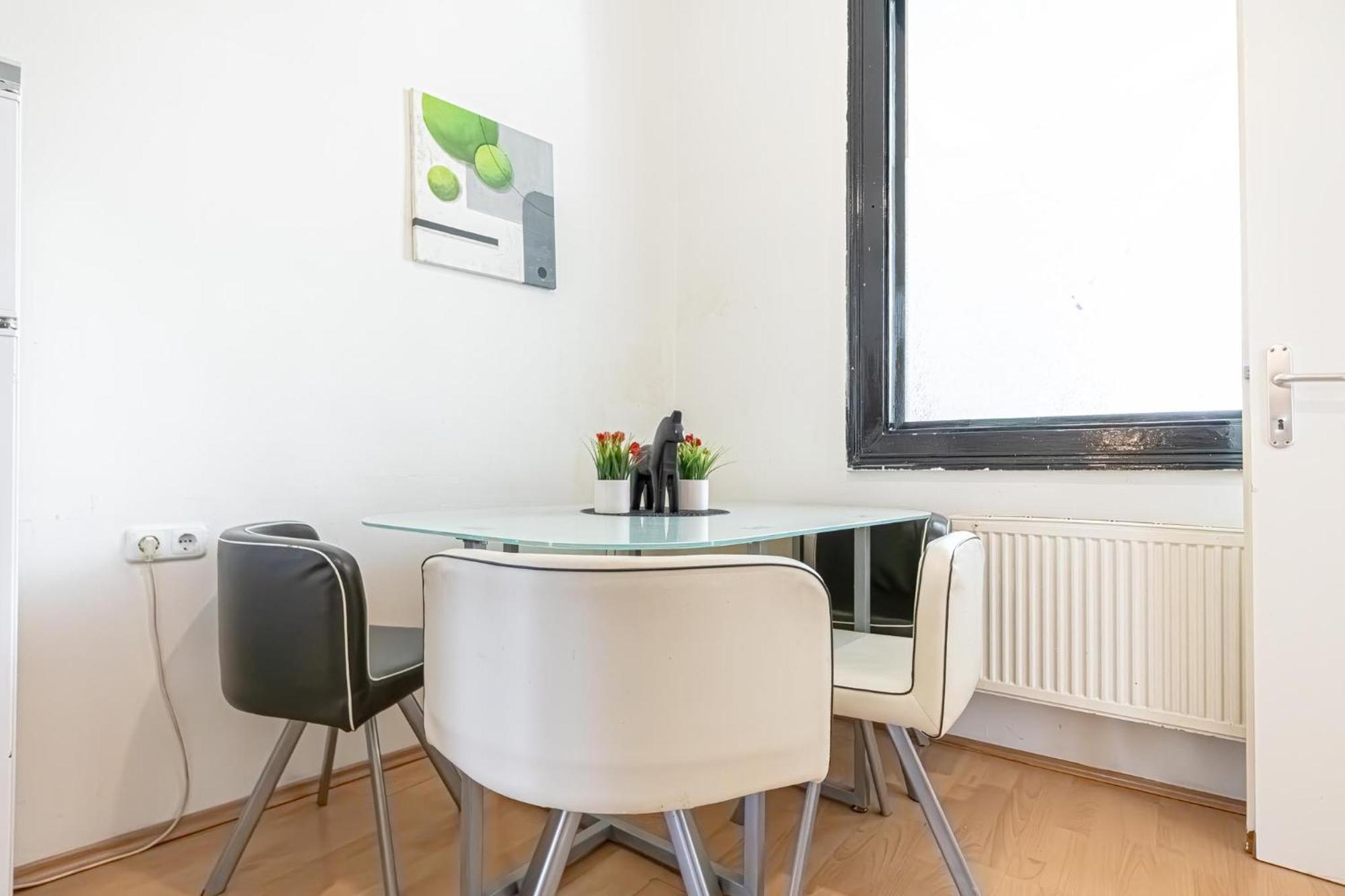 Sweet 3Br Shared Apt Near Wiener Stadthalle & Central Buitenkant foto